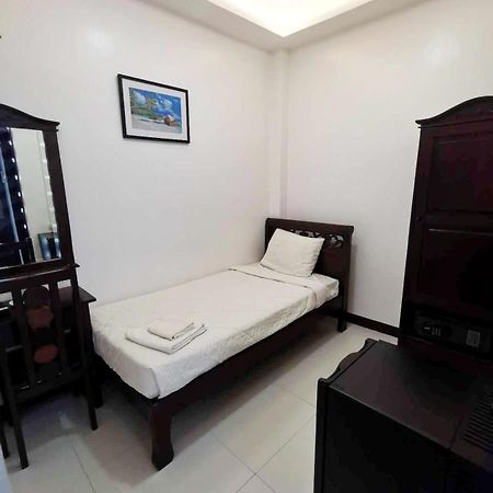 Mj Pension House Talisay  Eksteriør bilde