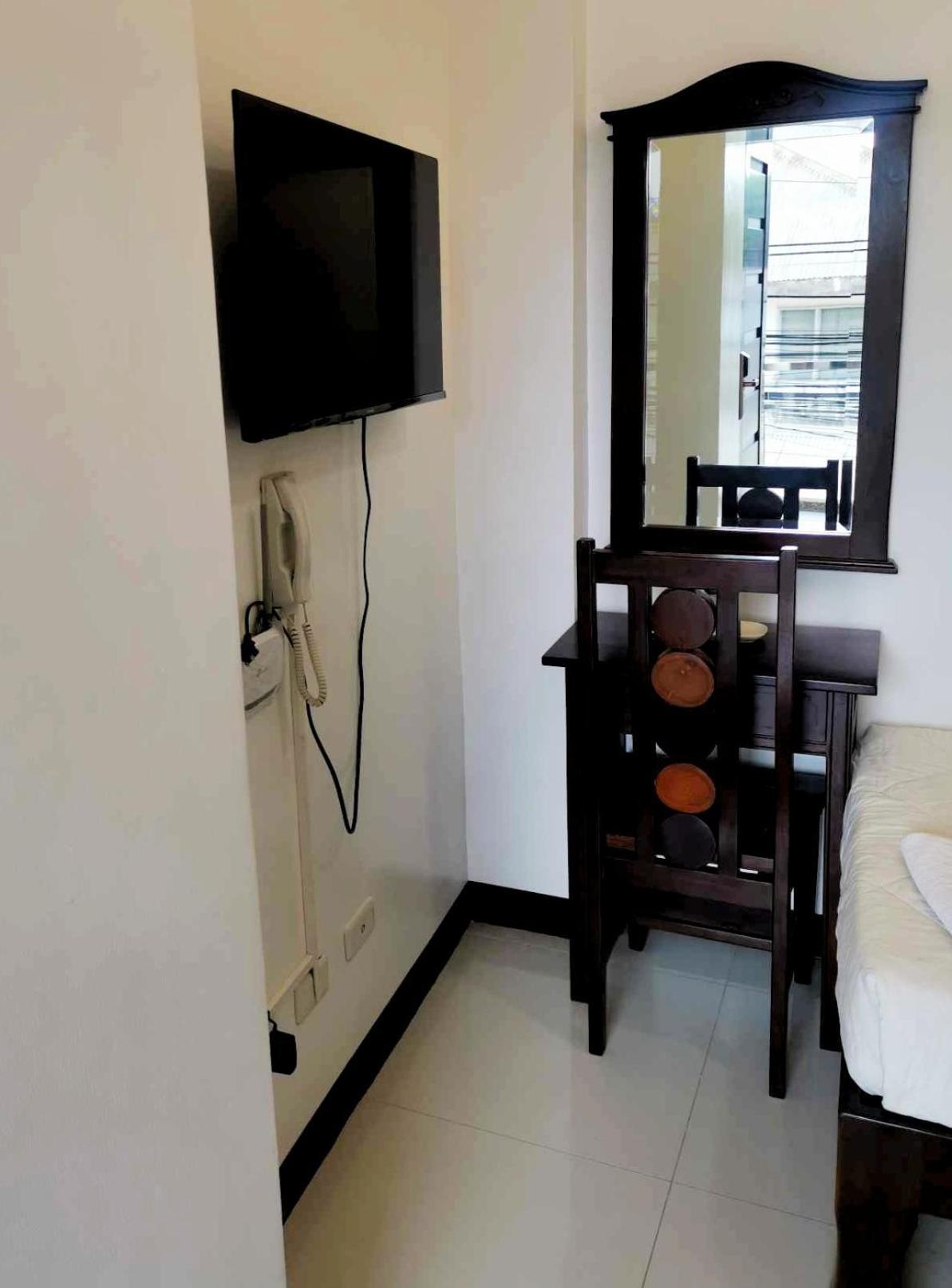 Mj Pension House Talisay  Eksteriør bilde
