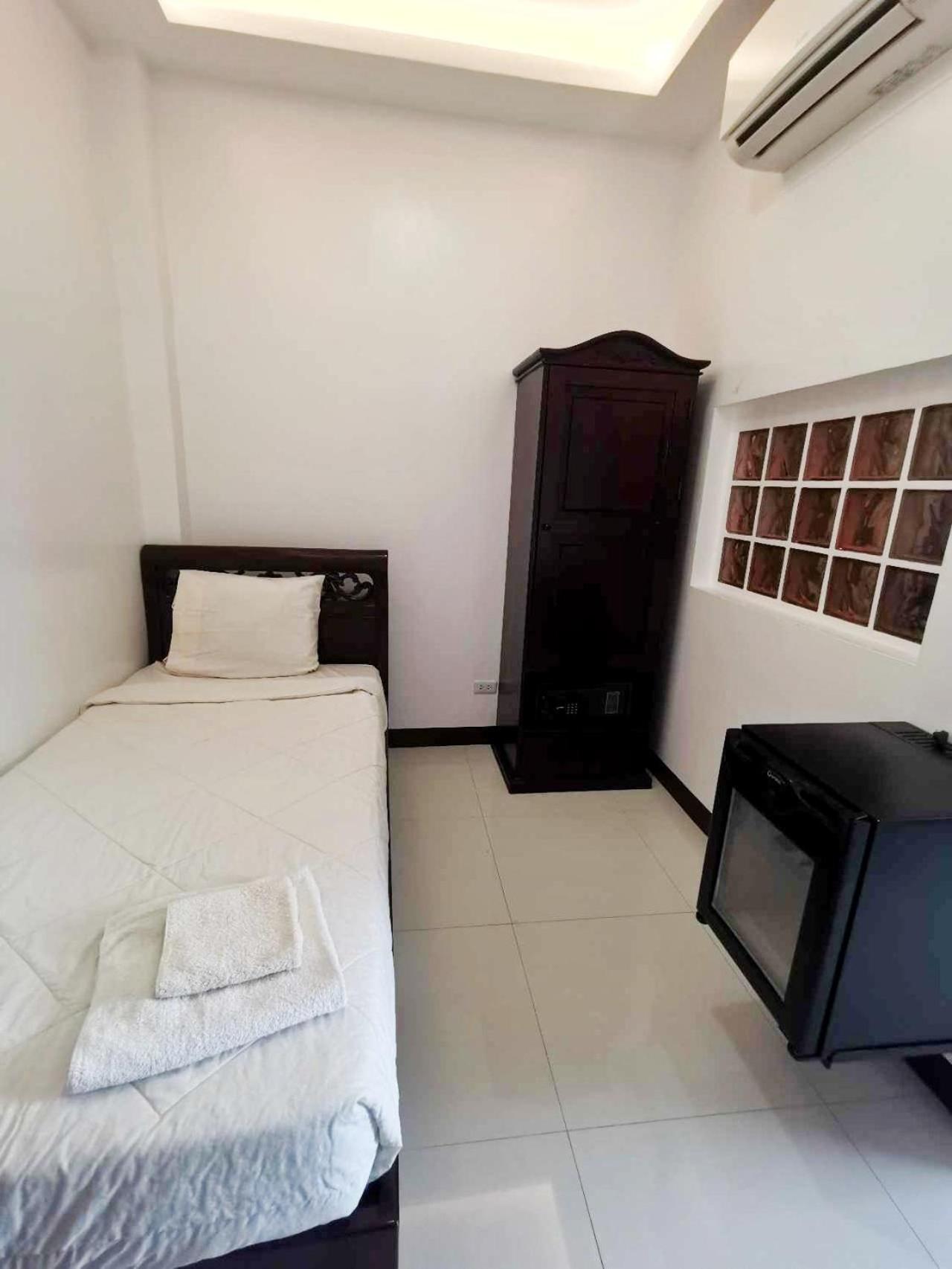 Mj Pension House Talisay  Eksteriør bilde